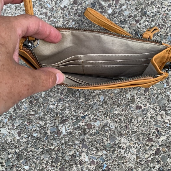 Lucky Brand Orange Wristlet Clutch - Picture 5 of 5